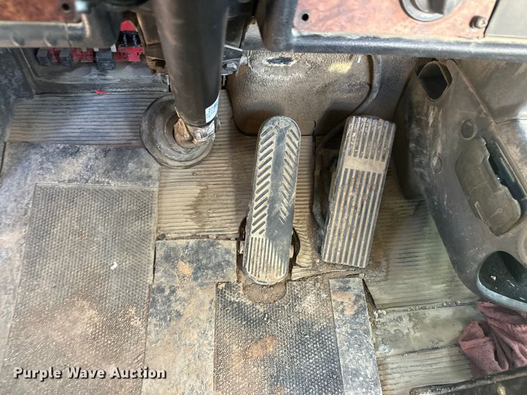 image for item DW4369 2005 Kenworth W900 ready mix truck