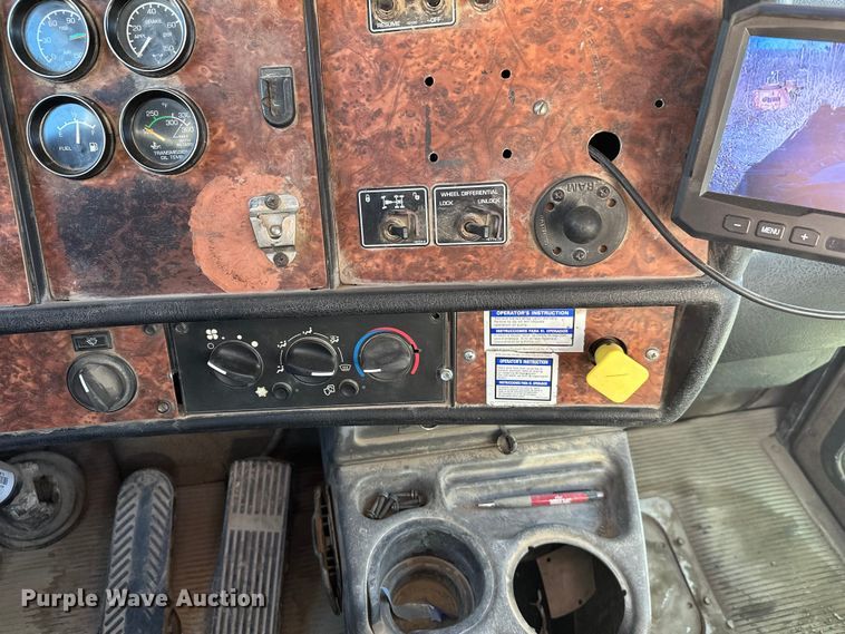 image for item DW4369 2005 Kenworth W900 ready mix truck