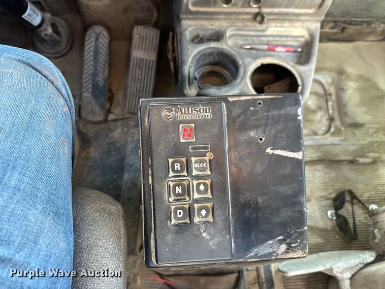 image for item DW4369 2005 Kenworth W900 ready mix truck