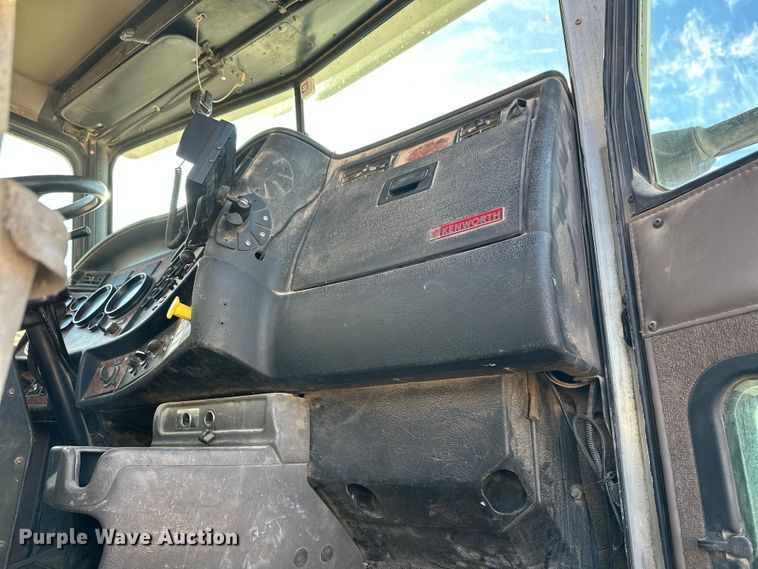 image for item DW4369 2005 Kenworth W900 ready mix truck