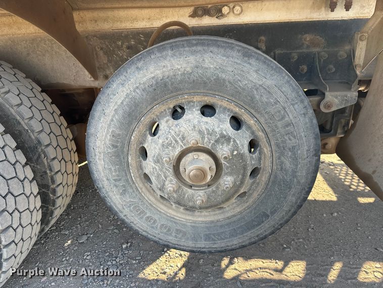 image for item DW4369 2005 Kenworth W900 ready mix truck