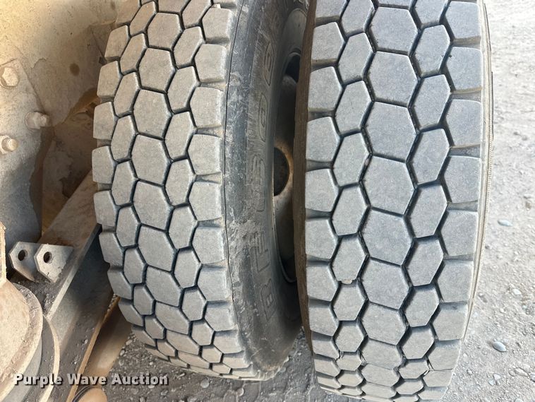 image for item DW4369 2005 Kenworth W900 ready mix truck