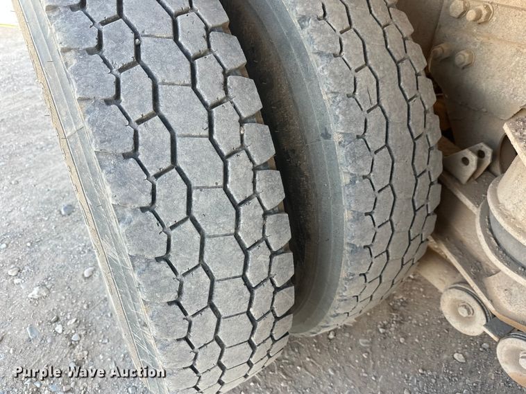 image for item DW4369 2005 Kenworth W900 ready mix truck