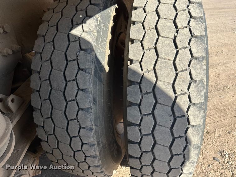 image for item DW4369 2005 Kenworth W900 ready mix truck