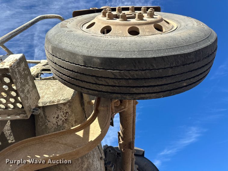 image for item DW4369 2005 Kenworth W900 ready mix truck