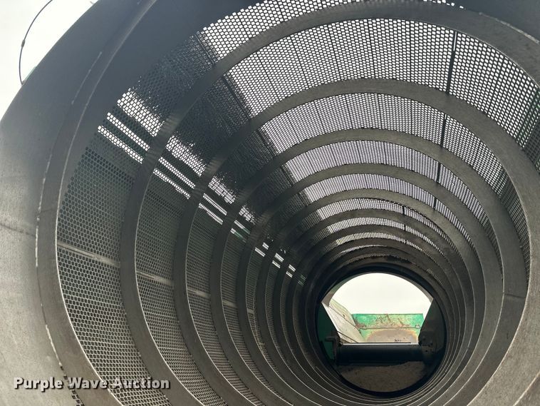 image for item DW4377 2006 Komptech Mustang trommel screen