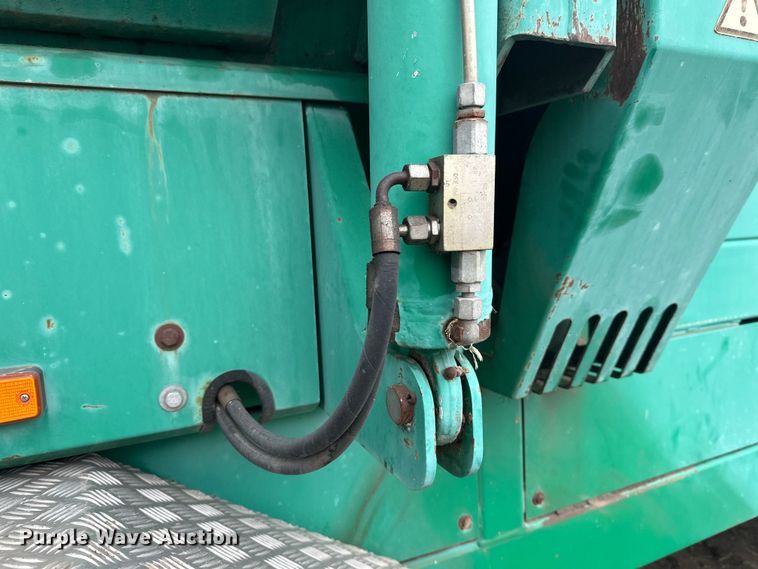 image for item DW4377 2006 Komptech Mustang trommel screen