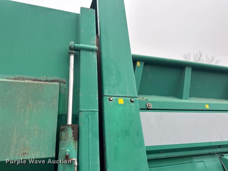 image for item DW4377 2006 Komptech Mustang trommel screen