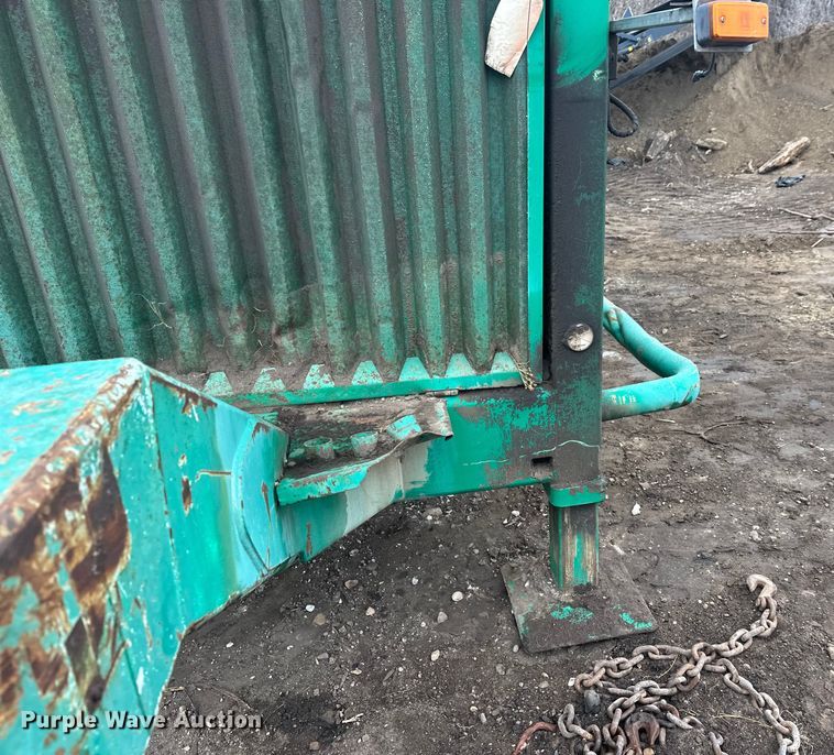 image for item DW4377 2006 Komptech Mustang trommel screen