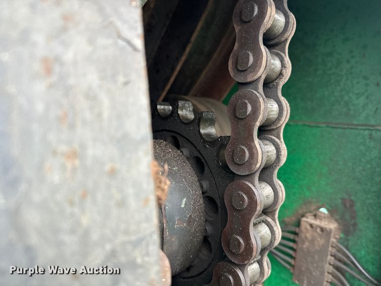 image for item DW4377 2006 Komptech Mustang trommel screen