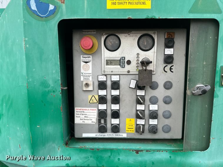 image for item DW4377 2006 Komptech Mustang trommel screen