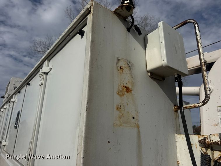 image for item DW6681 Maintainer service truck bed