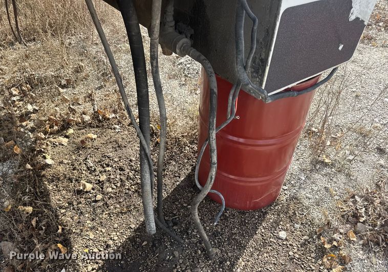 image for item DW6681 Maintainer service truck bed