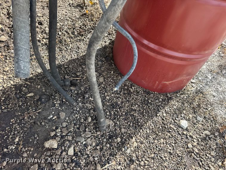 image for item DW6681 Maintainer service truck bed