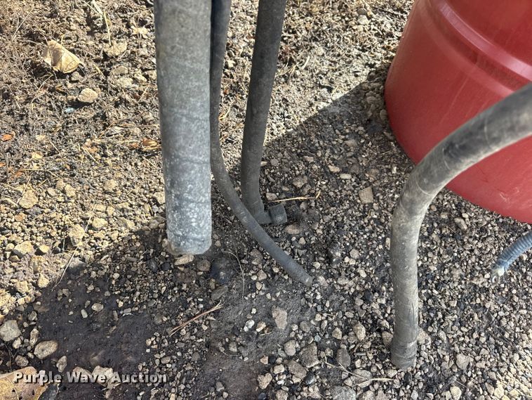 image for item DW6681 Maintainer service truck bed