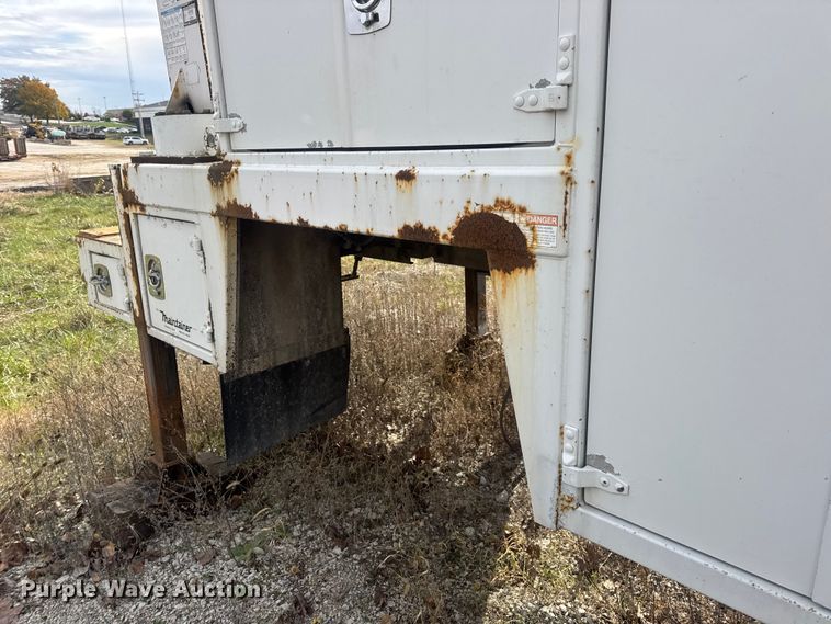 image for item DW6681 Maintainer service truck bed