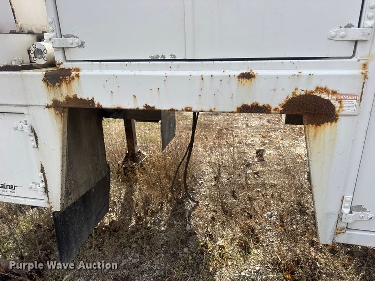 image for item DW6681 Maintainer service truck bed