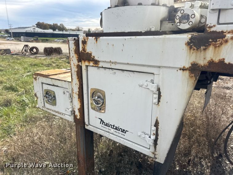 image for item DW6681 Maintainer service truck bed