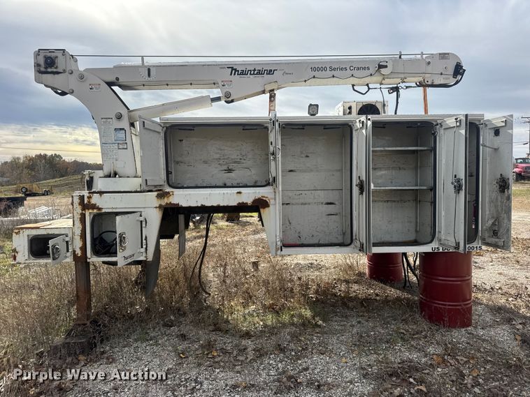 image for item DW6681 Maintainer service truck bed