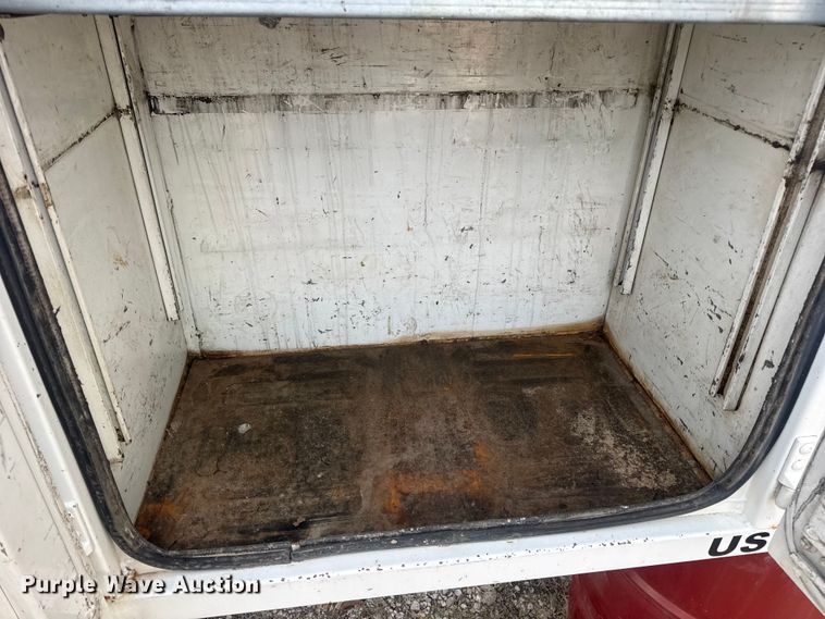 image for item DW6681 Maintainer service truck bed