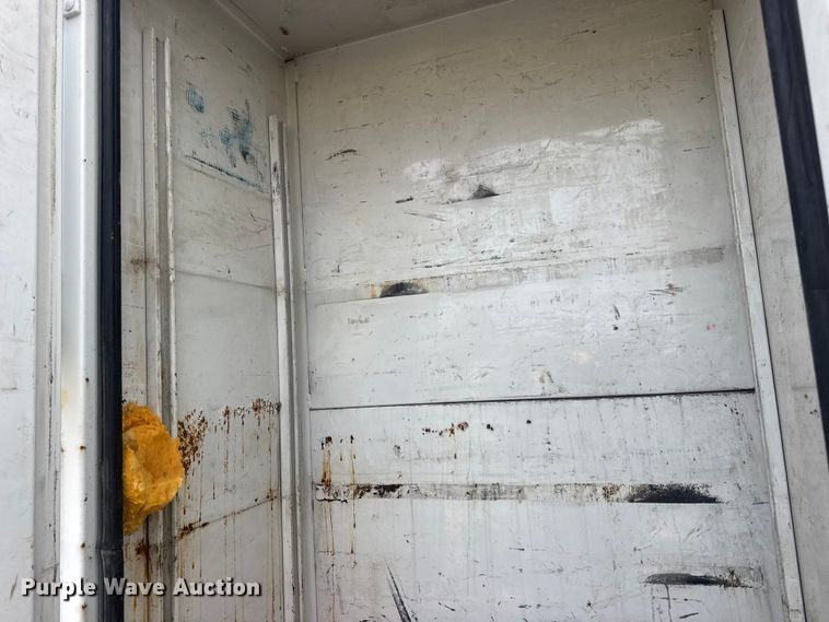 image for item DW6681 Maintainer service truck bed