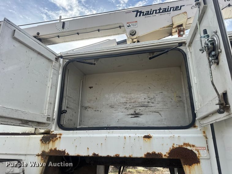 image for item DW6681 Maintainer service truck bed