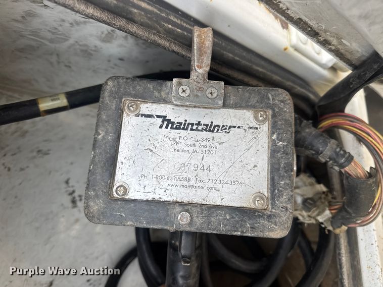 image for item DW6681 Maintainer service truck bed