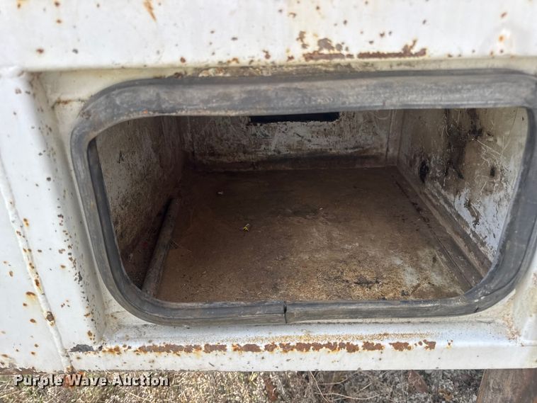 image for item DW6681 Maintainer service truck bed