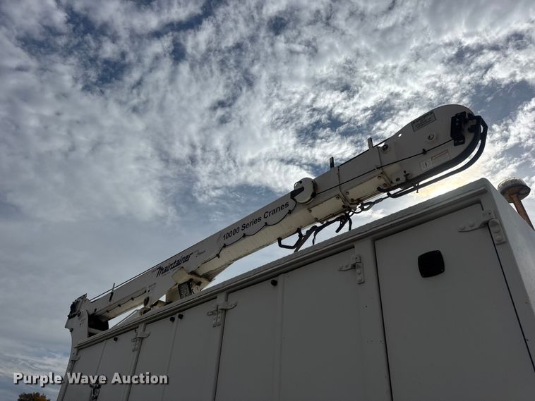 image for item DW6681 Maintainer service truck bed