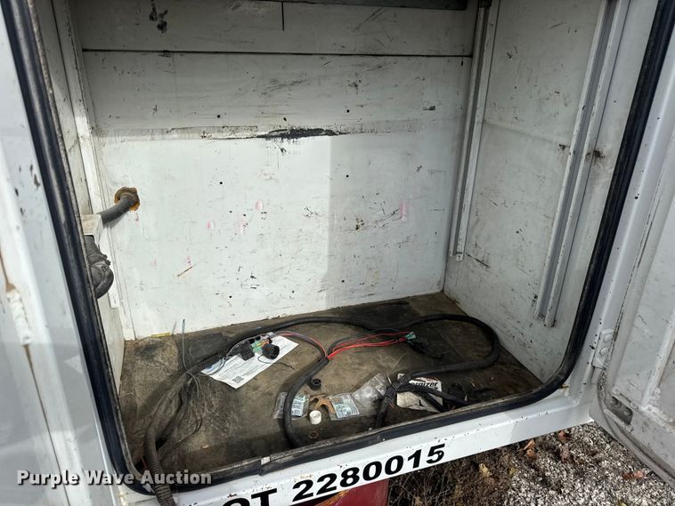 image for item DW6681 Maintainer service truck bed