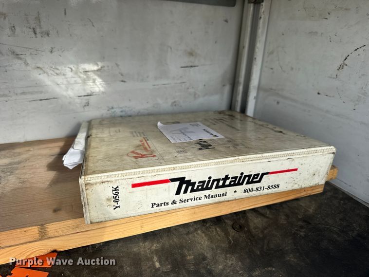 image for item DW6681 Maintainer service truck bed