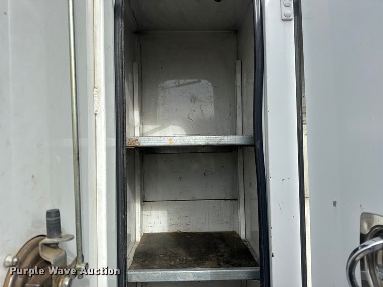 image for item DW6681 Maintainer service truck bed