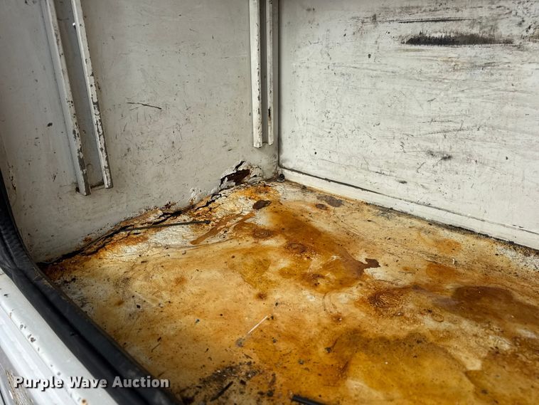 image for item DW6681 Maintainer service truck bed