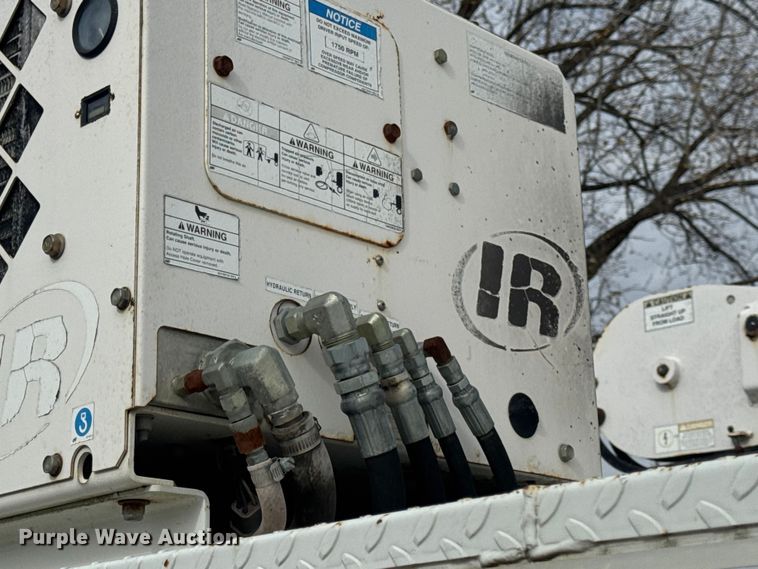 image for item DW6681 Maintainer service truck bed