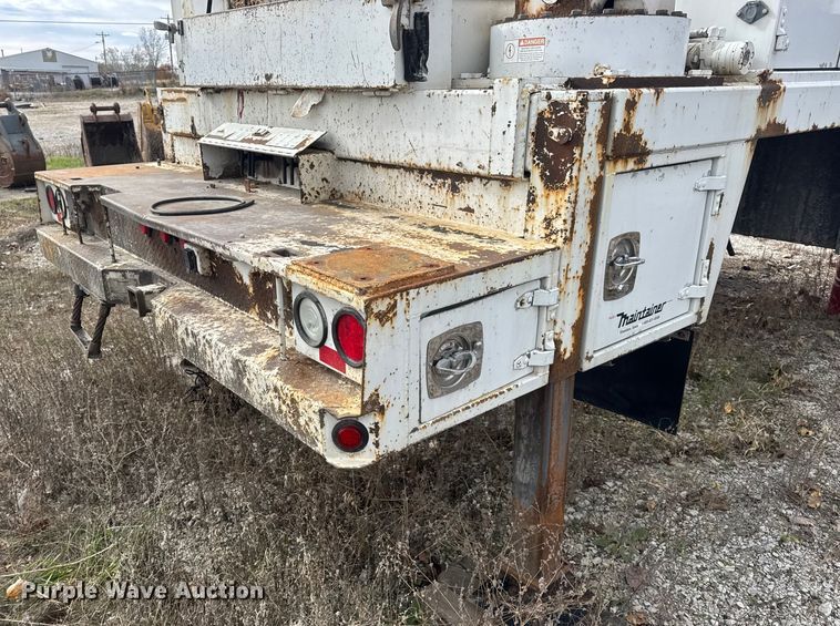 image for item DW6681 Maintainer service truck bed