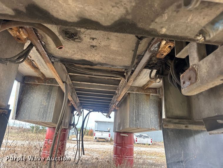 image for item DW6681 Maintainer service truck bed