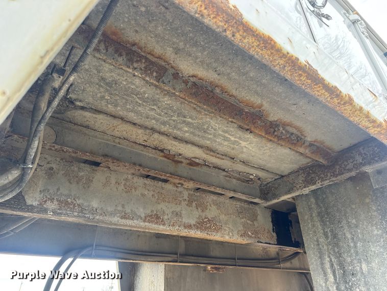 image for item DW6681 Maintainer service truck bed