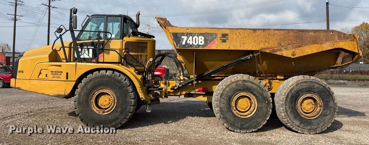 image for item DW7250 2014 Caterpillar 740B articulated haul truck