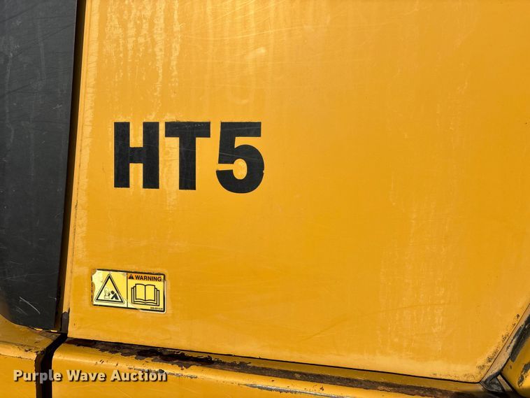 image for item DW7250 2014 Caterpillar 740B articulated haul truck