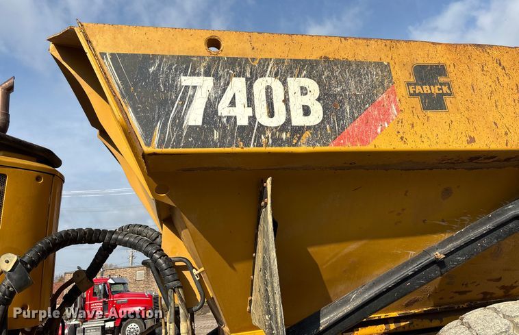 image for item DW7250 2014 Caterpillar 740B articulated haul truck