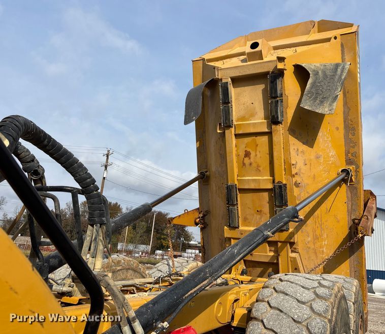 image for item DW7250 2014 Caterpillar 740B articulated haul truck