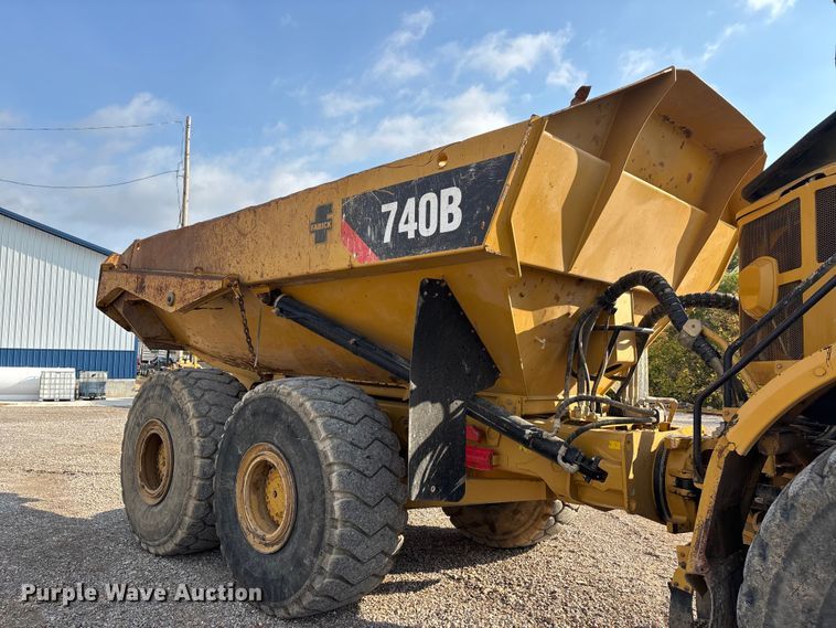 image for item DW7250 2014 Caterpillar 740B articulated haul truck
