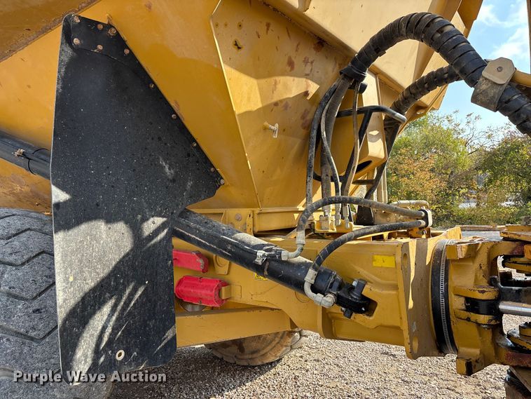 image for item DW7250 2014 Caterpillar 740B articulated haul truck