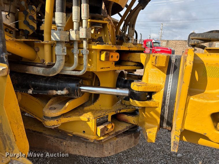 image for item DW7250 2014 Caterpillar 740B articulated haul truck