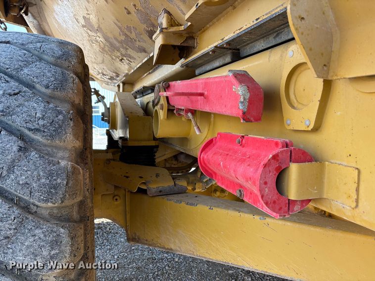 image for item DW7250 2014 Caterpillar 740B articulated haul truck