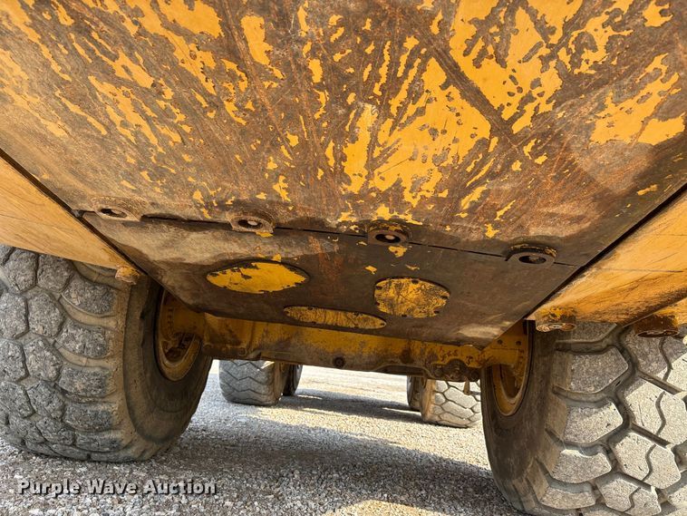 image for item DW7250 2014 Caterpillar 740B articulated haul truck