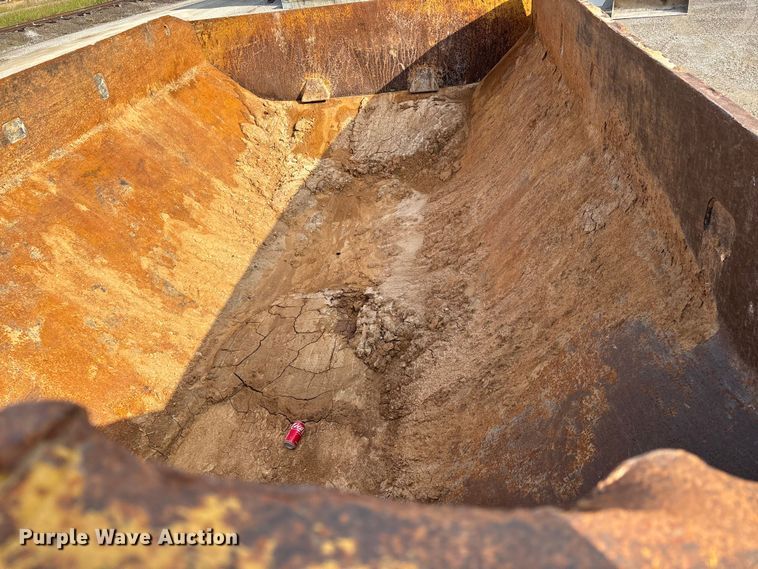 image for item DW7250 2014 Caterpillar 740B articulated haul truck