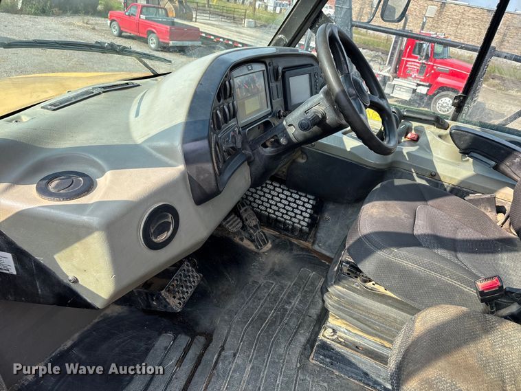 image for item DW7250 2014 Caterpillar 740B articulated haul truck