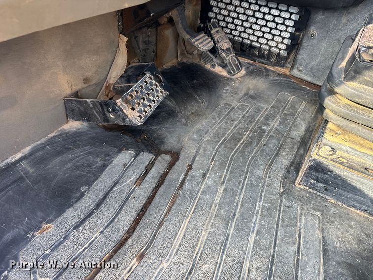 image for item DW7250 2014 Caterpillar 740B articulated haul truck