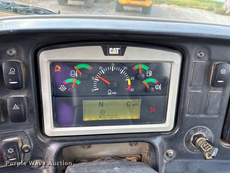 image for item DW7250 2014 Caterpillar 740B articulated haul truck